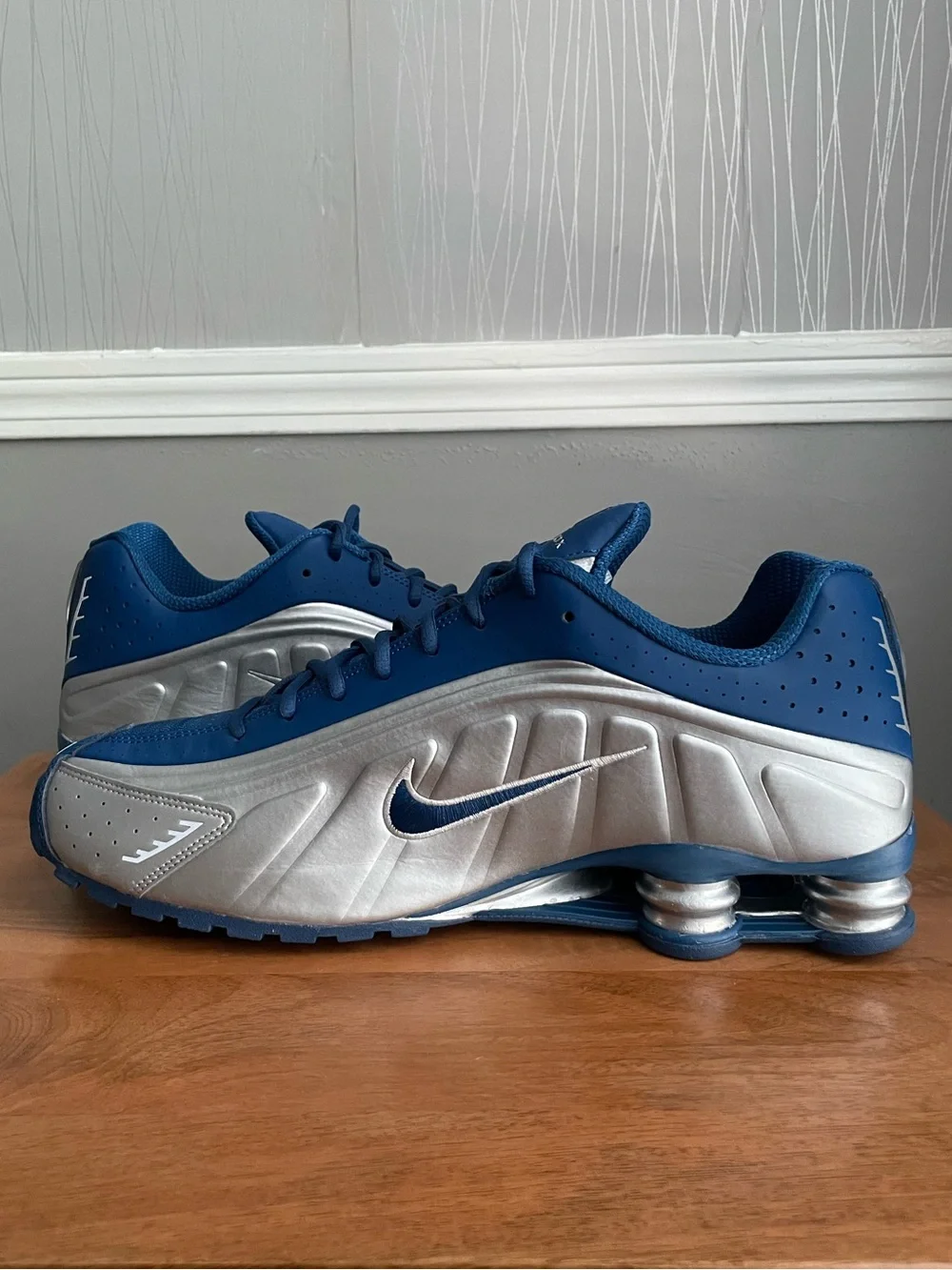 Nike Shox R4 Metallic Silver Team Royal Blue Men’s Size 14 Sneakers HQ1988-009 N